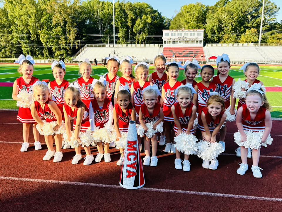 Cheerleaders on the sidleine